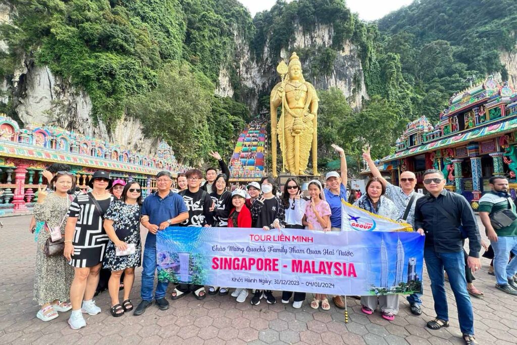 Đoàn khách Aztourist tại Malaysia